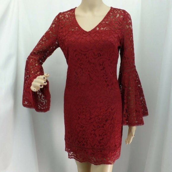 "WHITE HOUSE BLACK MARKET" RED BELL SLEEVES LACE COCKTAIL DRESS SZE: 4P NWT $200 - Picture 3 of 8
